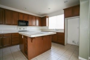 736 Mercury Avenue Lompoc CA 93436 Kitchen
